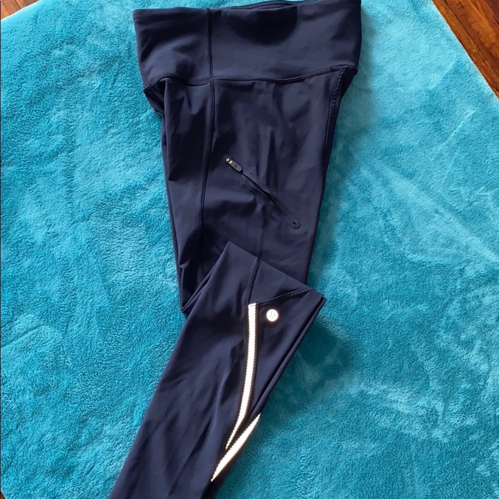 Lululemon leggings - Picture 3 of 8